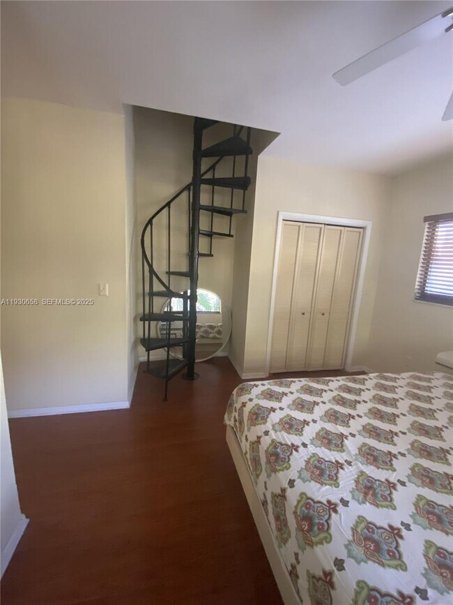 Building Photo - 8950 Collins Ave