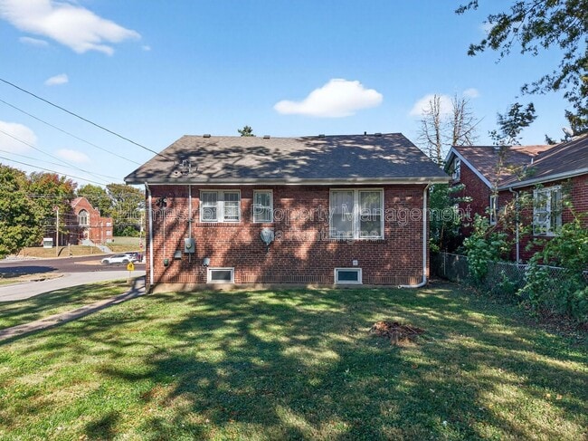 Building Photo - 2330 Hord Ave