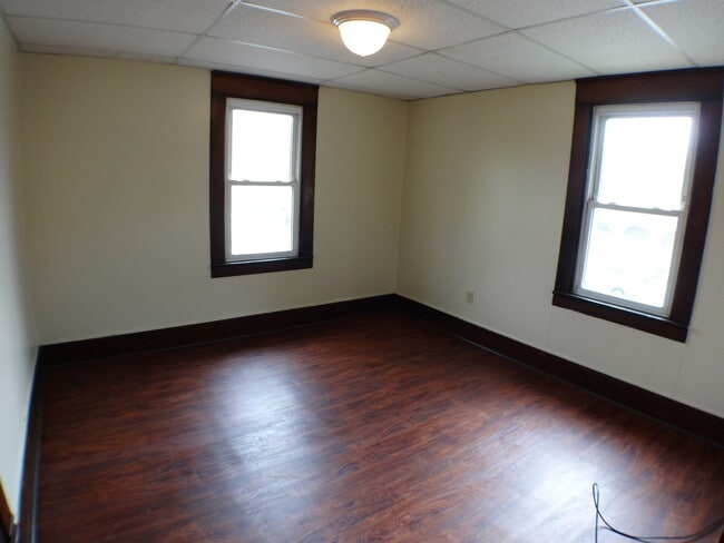 Building Photo - Nice Home in a Good Downtown Location with...