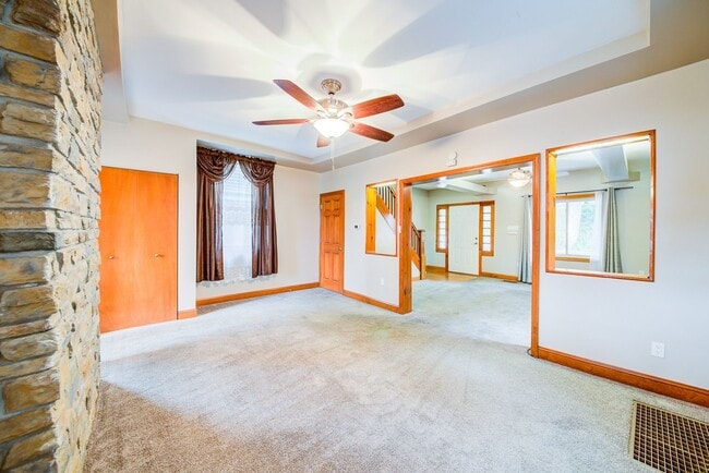Building Photo - Stunning 3 bedroom home in Bon Air availab...