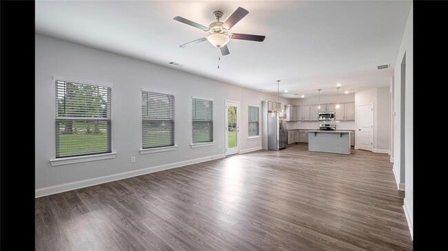 Building Photo - 3792 Oak Rdg Dr