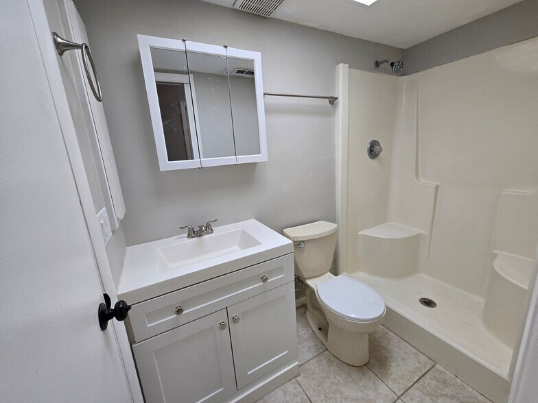 Building Photo - 7752 Tamara Lee Ct