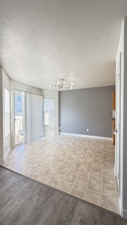 Building Photo - 3334 Lower Newark Way
