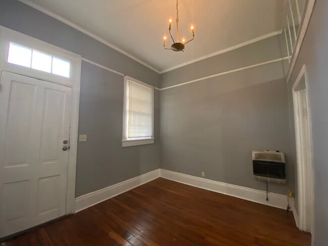 Building Photo - 2223 N Prieur St