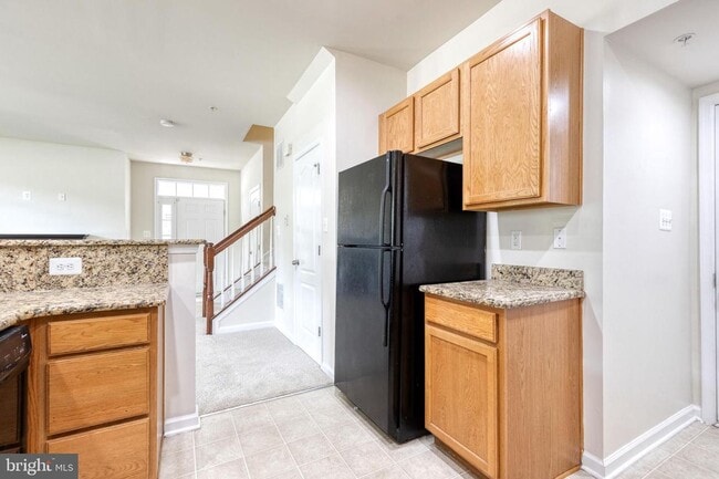 Building Photo - Welcome to Observation Drive! This lovely 3bd 2.5bth home is ready and waiting for you.