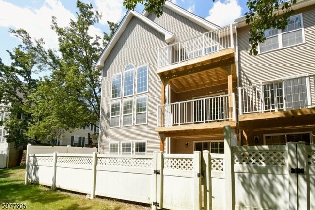 Building Photo - 214 Marcia Way