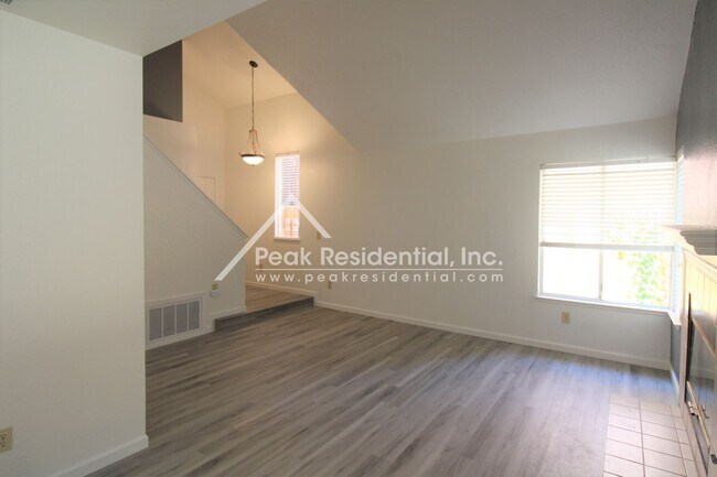 Building Photo - 2641 Decker Way