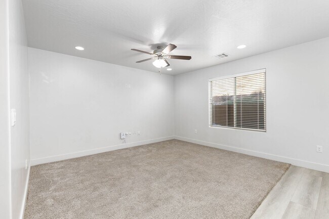 Building Photo - 3 bed / 2.5 bath / 2-car with washer/dryer/fridge 2019 built END UNIT!