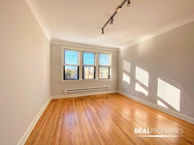 Building Photo - 0 bedroom in CHICAGO IL 60647