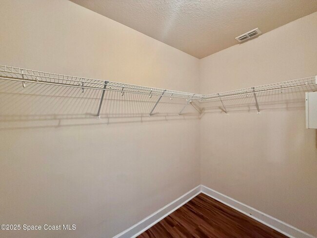 Building Photo - 4020 Millicent Cir
