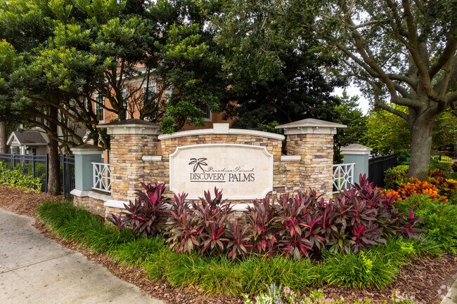 12807 Madison Pointe Orlando, FL 32821 - Discovery Palms