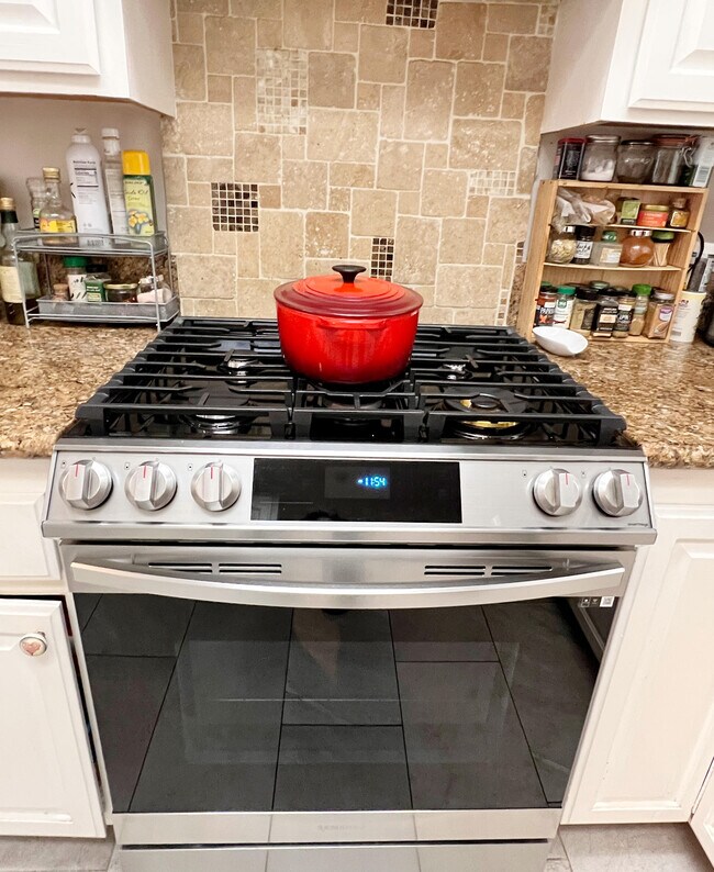 Building Photo - 3645 Cardiff Ave