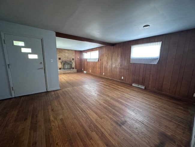 Building Photo - 101 Virginia-N