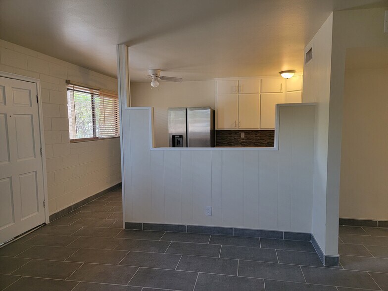 Building Photo - 628 E Drachman St