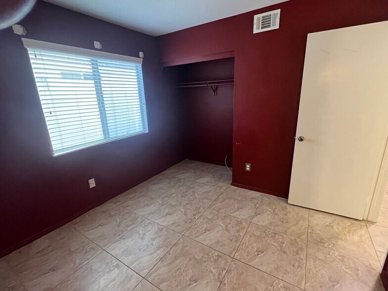 Building Photo - 28098 Lemonwood Dr