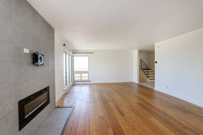 Building Photo - 3BR/2.5BA Mills Estates Home + Bonus Room | Bay Views, Yard & 2-Car Garage | YouTube Tour