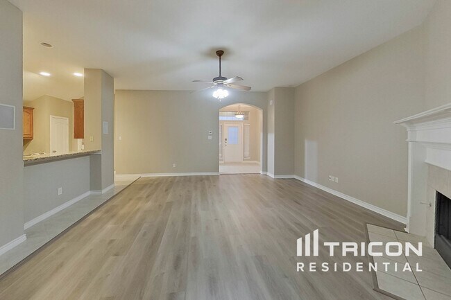 Building Photo - 1312 Pierron Dr