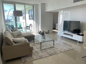 Building Photo - 3801 OCEAN Dr