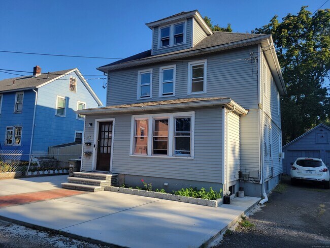 Building Photo - 178 Spruce St
