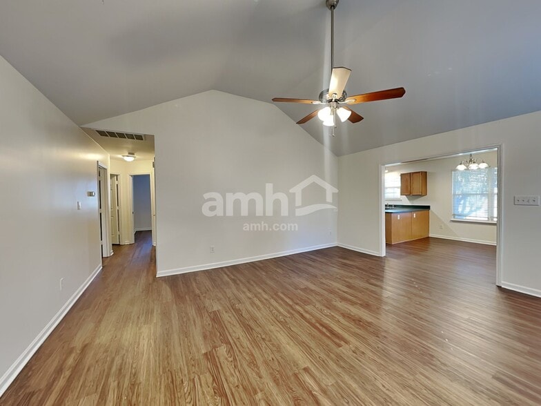 Building Photo - 4206 Yaupon Ct