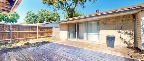 Building Photo - 1008 Wake Dr