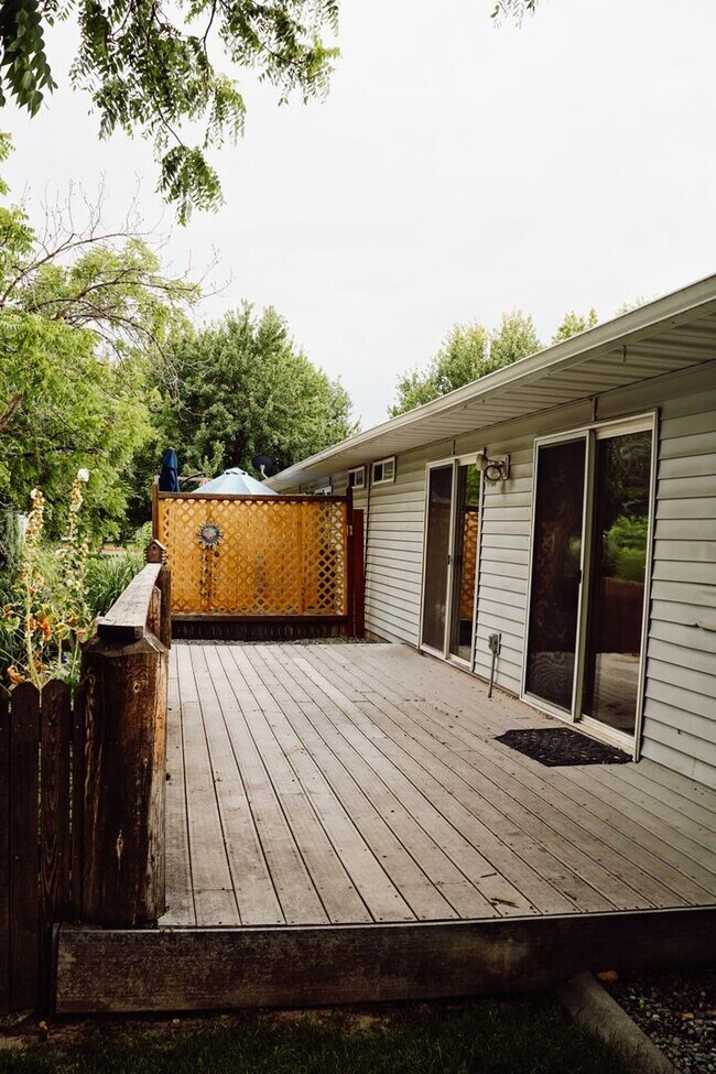 Building Photo - A Garden City Gem Near Parks, Dining & the Greenbelt