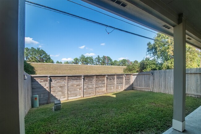 Building Photo - 16018 Oregon Oak Dr