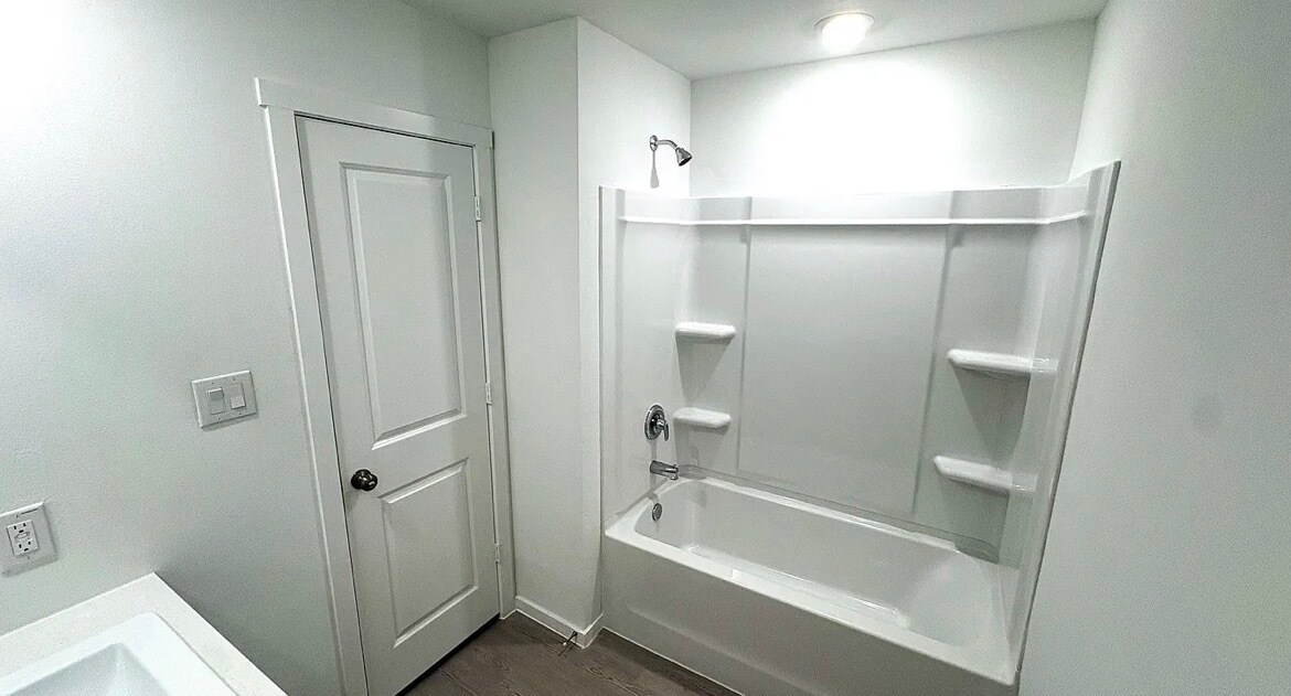 Building Photo - 1829 Sanderling St