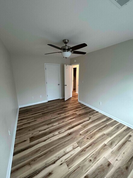 Building Photo - 1023 Hunters Trce