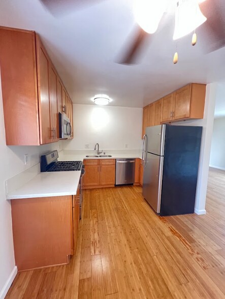 Building Photo - 2637 S Centinela Ave