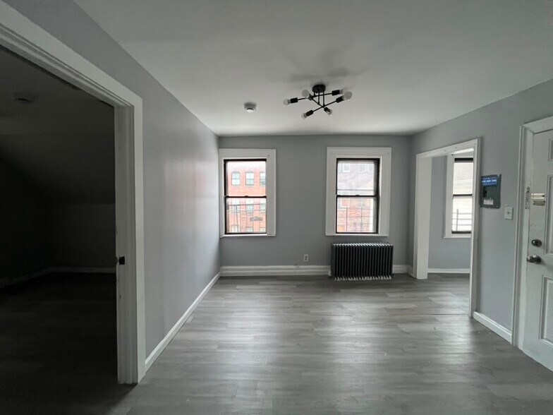 Building Photo - 54 Harrison Ave