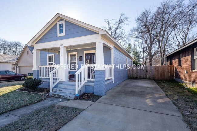 Building Photo - 1449 Lyndale Ave