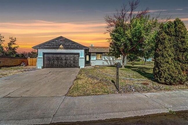 Primary Photo - Stunning home in highly sought neighborhood!