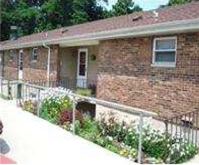 Primary Photo - Golden Manor Apartments