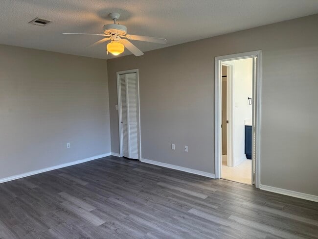 Building Photo - 967 Claeven Cir