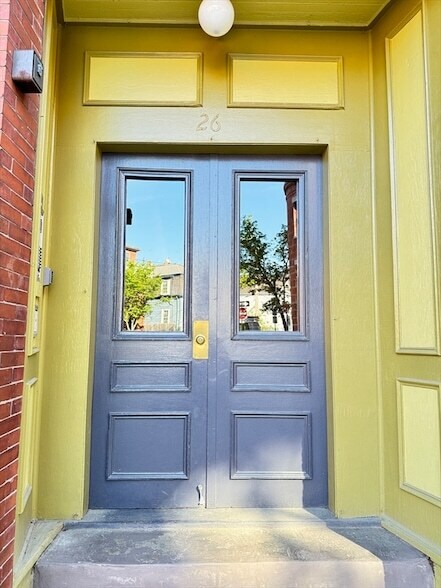 Building Photo - 26 Beacon St