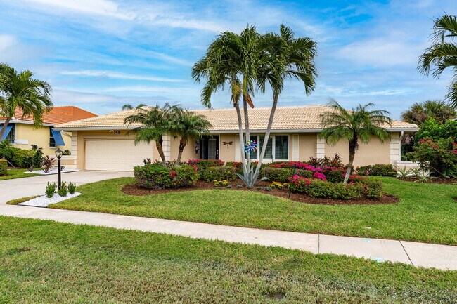 Building Photo - 149 Beachcomber St