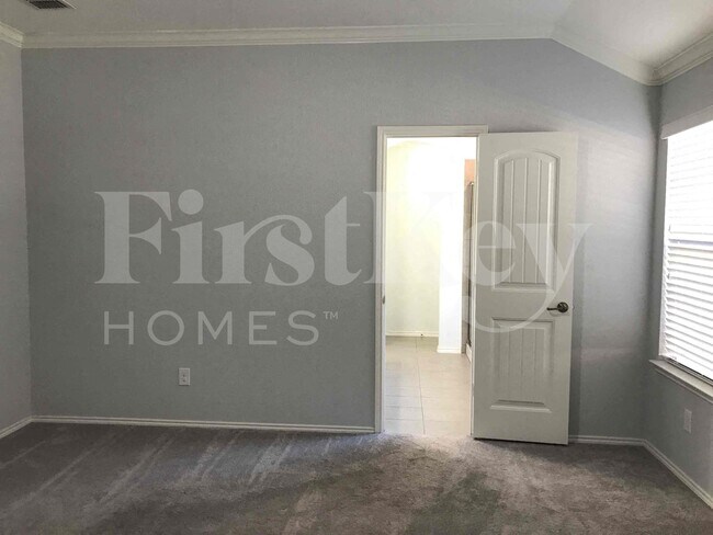 Building Photo - 264 Callaghan Dr