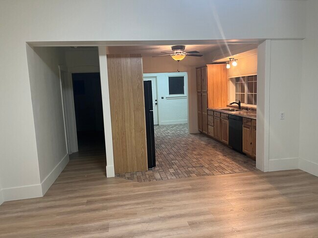 Building Photo - Honeyville