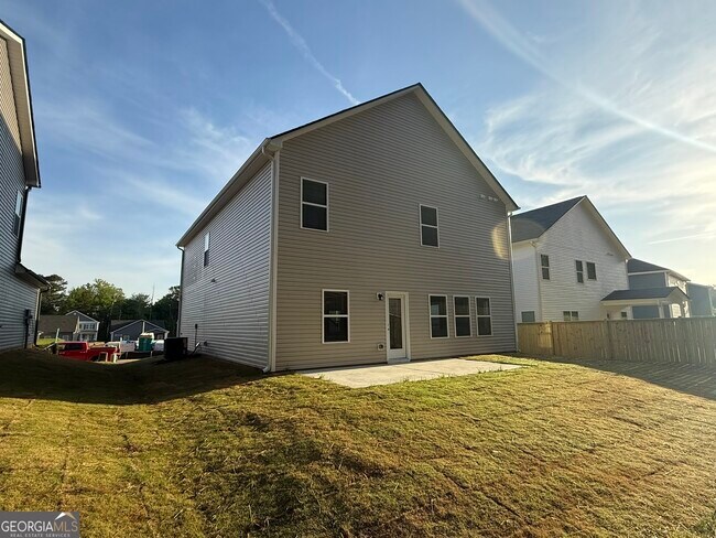 Building Photo - 121 Sycamore Ln