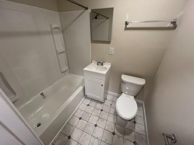 Building Photo - 5011 Brewer Ct