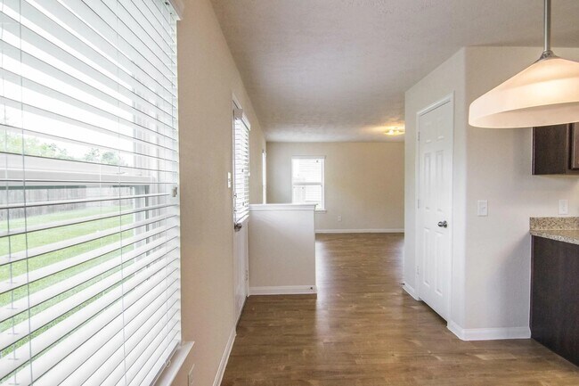 Building Photo - 911 Running Creek Court