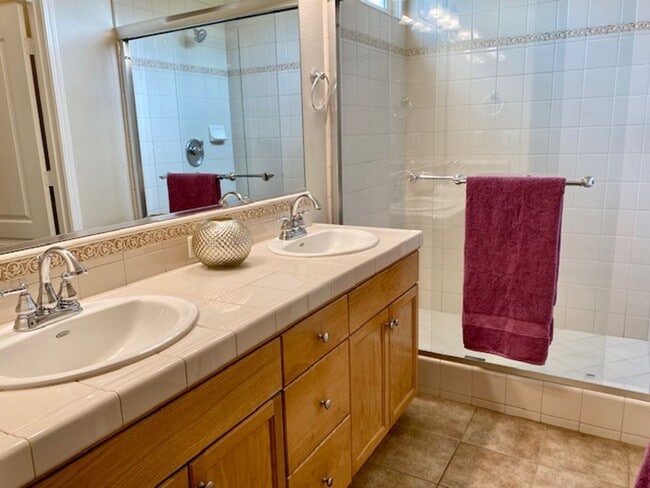 Building Photo - $2,295 Harlan Ranch, 3 Bedroom - N. Todd H...