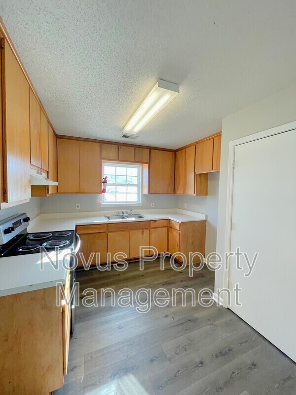 Building Photo - 316 4th St