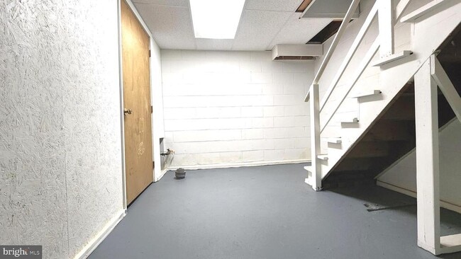 Building Photo - 356 Mockingbird Ave