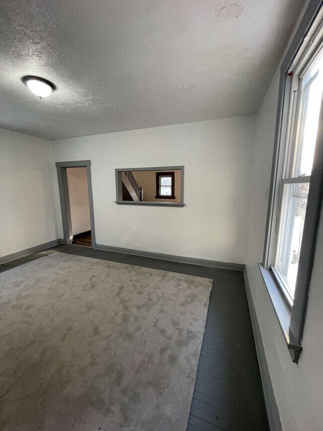 Building Photo - 618 Penn Ave