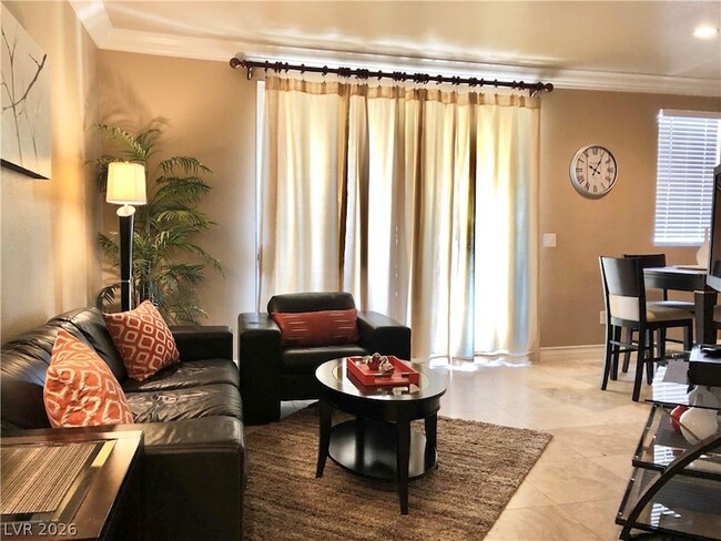 Building Photo - 270 E Flamingo Rd