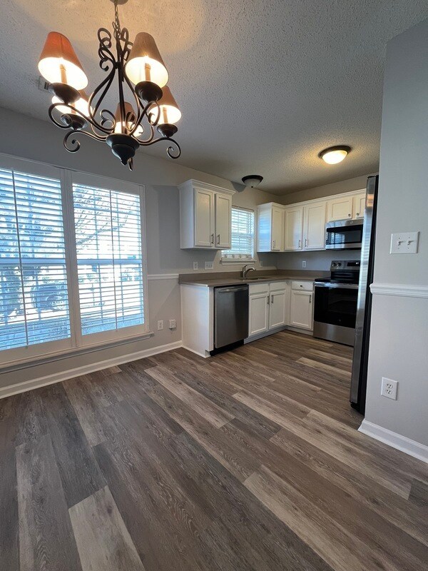 Building Photo - 12131 Brownestone View Dr