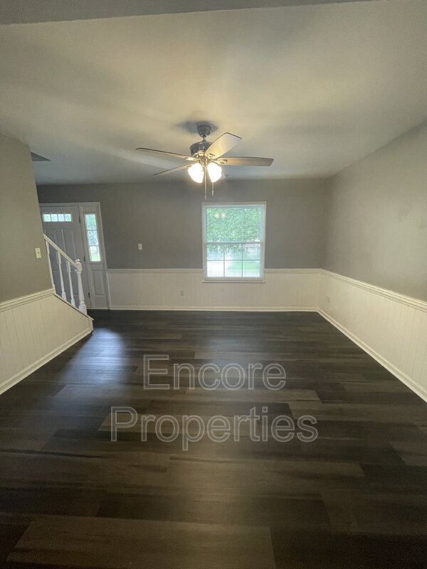 Building Photo - 211 Indigo Dr