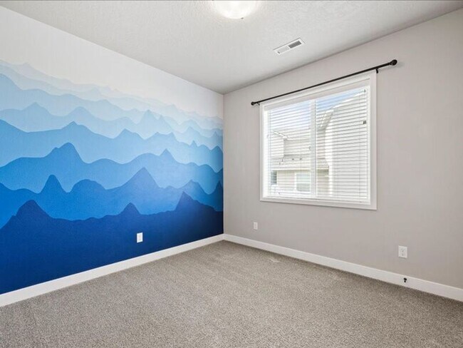 Building Photo - 4725 Roark Dr